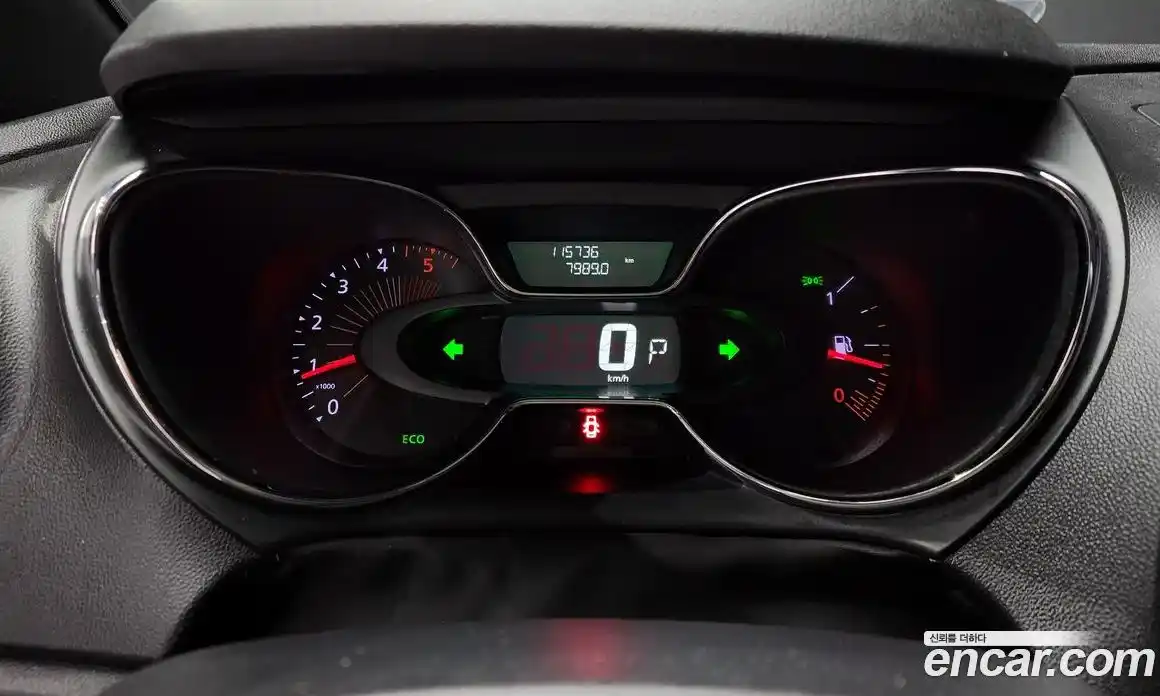 Renault QM3 2017 1.5 Автомат в Москве № 148364, фото 13