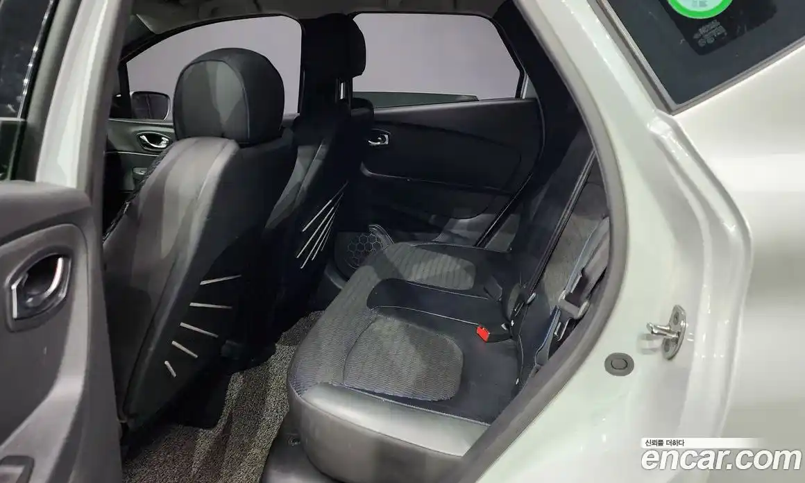 Renault QM3 2017 1.5 Автомат в Москве № 148364, фото 17