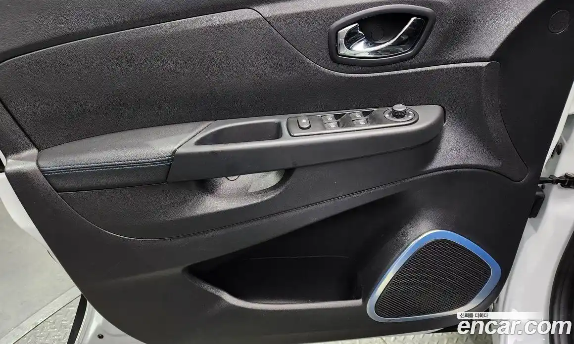 Renault QM3 2017 1.5 Автомат в Москве № 148364, фото 19