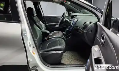 Renault QM3 2017 1.5 Автомат в Москве № 148364, миниатюра 2