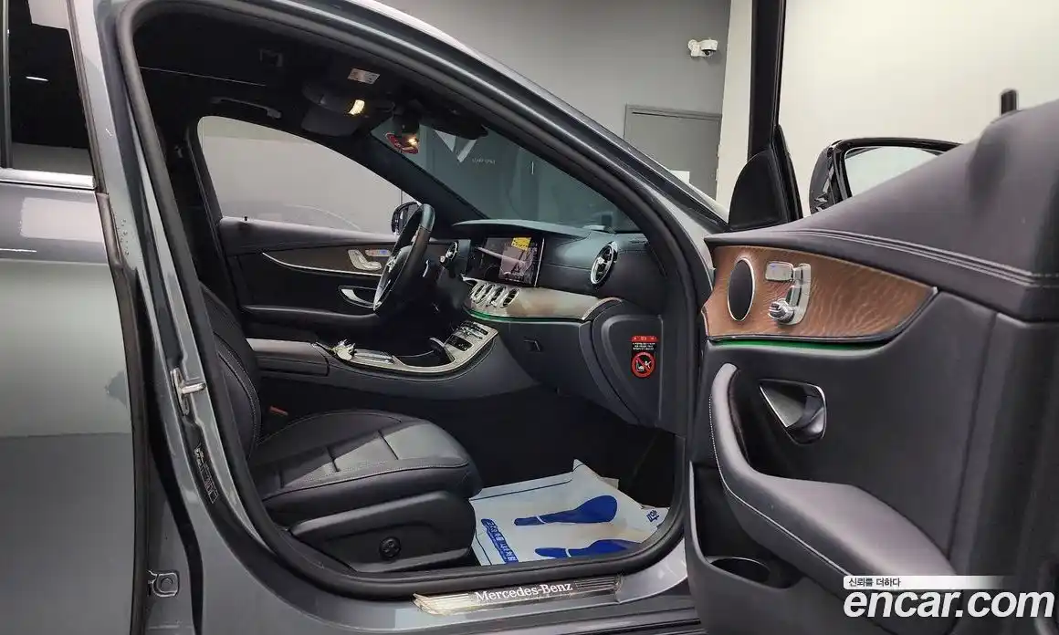 Mercedes-Benz E-Class 2022 2.0 Автомат в Москве № 150065, фото 15