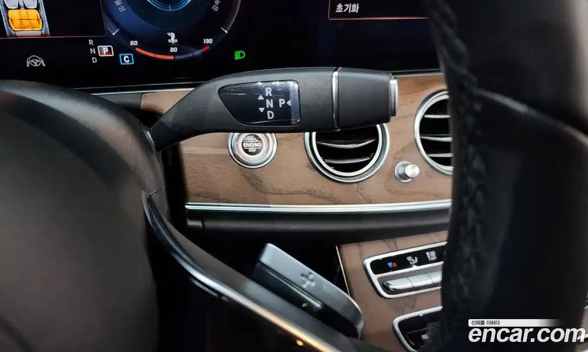 Mercedes-Benz E-Class 2022 2.0 Автомат в Москве № 150065, фото 8