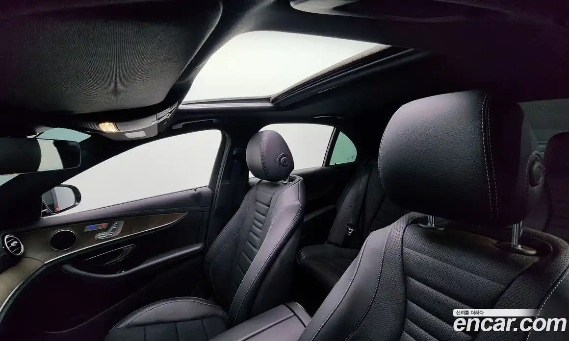 Mercedes-Benz E-Class 2022 2.0 Автомат в Москве № 150065, фото 10