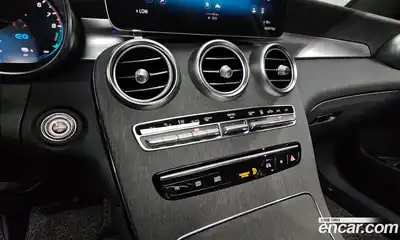 Mercedes-Benz GLC-Class 2021 2.0 Автомат в Москве № 150954, миниатюра 3