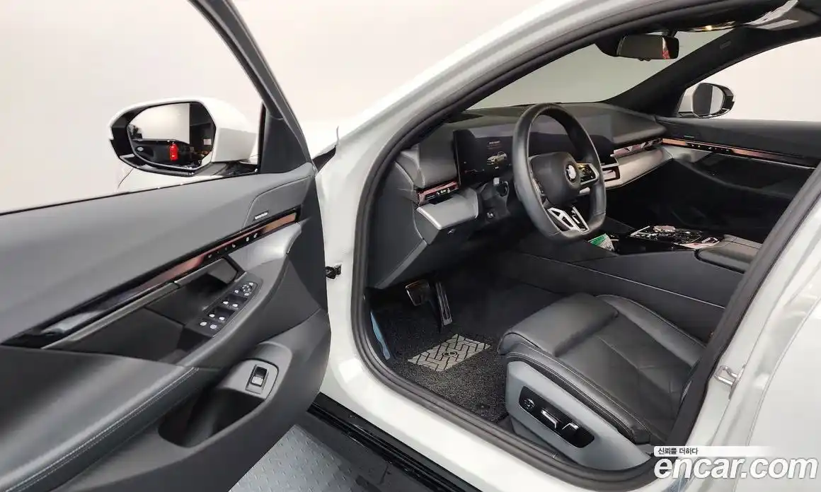 BMW 5-Series 2024 2.0 Автомат в Москве № 153426, фото 16