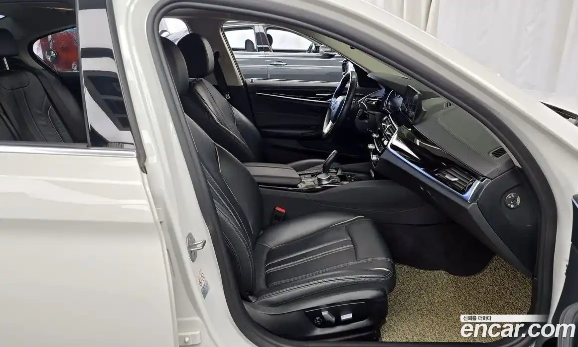 BMW 5-Series 2018 2.0 Автомат в Москве № 159542, фото 16