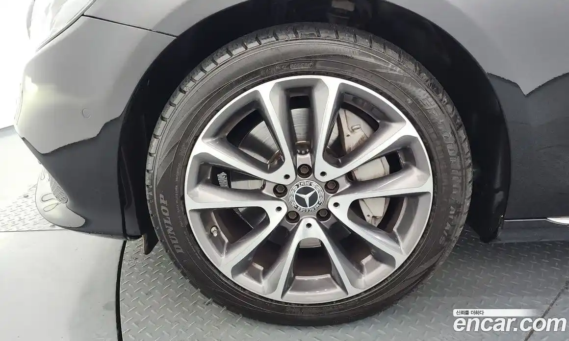 Mercedes-Benz E-Class 2019 2.0 Автомат в Москве № 160553, фото 4