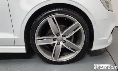 Audi A3 2015 2.0 Автомат в Москве № 160881, миниатюра 3