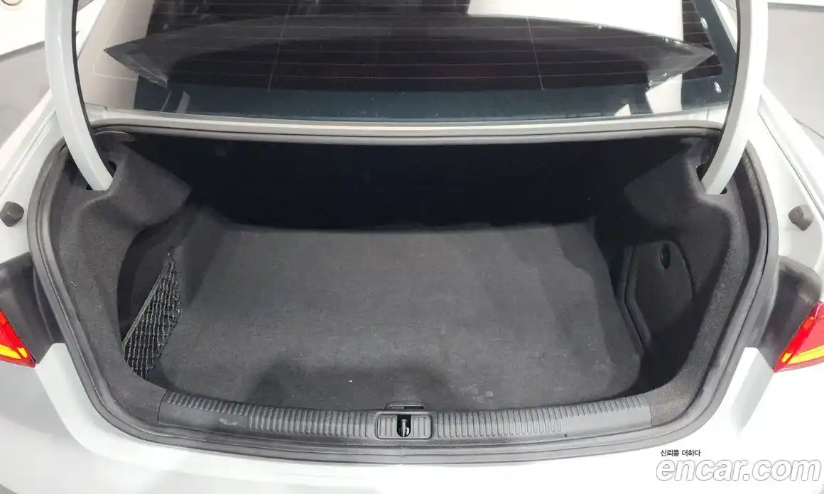 Audi A3 2015 2.0 Автомат в Москве № 160881, фото 4