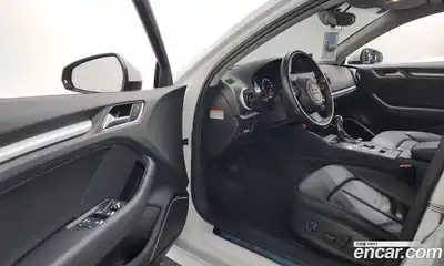 Audi A3 2015 2.0 Автомат в Москве № 160881, миниатюра 6