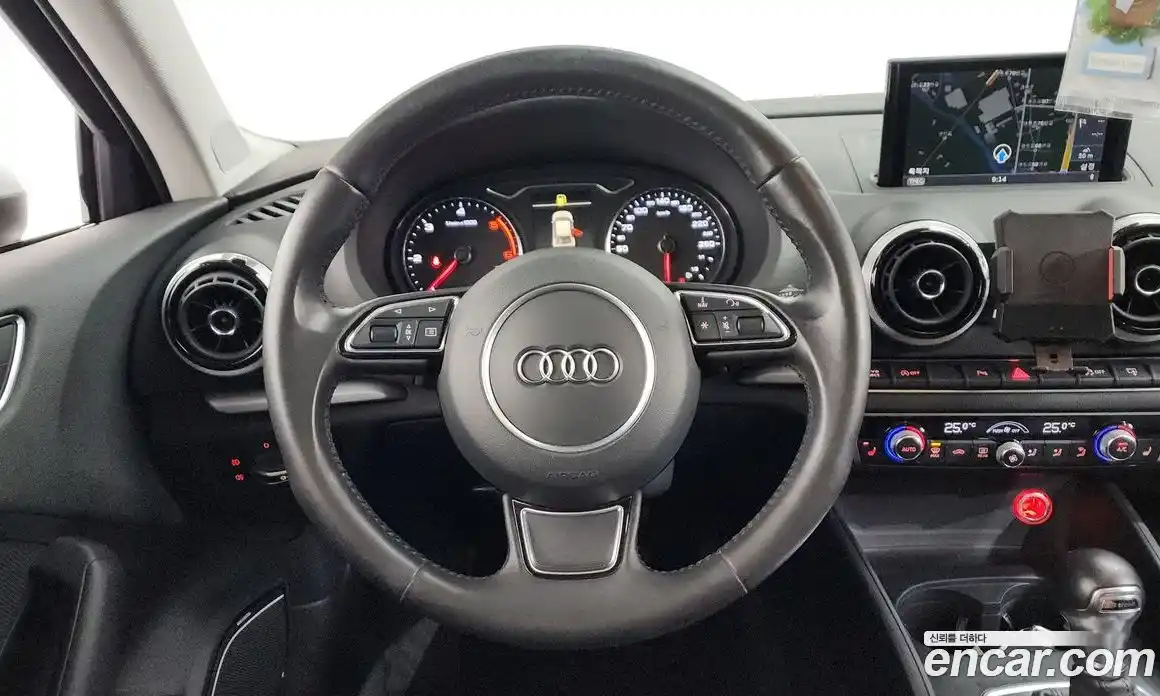 Audi A3 2015 2.0 Автомат в Москве № 160881, фото 9