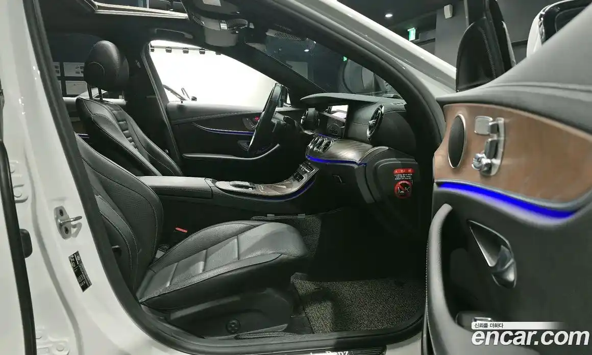 Mercedes-Benz E-Class 2021 2.0 Автомат в Москве № 161228, фото 13