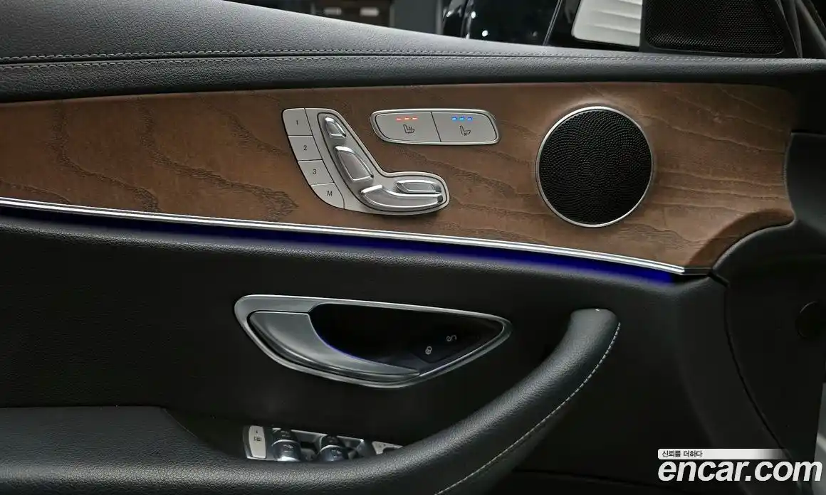 Mercedes-Benz E-Class 2021 2.0 Автомат в Москве № 161228, фото 8