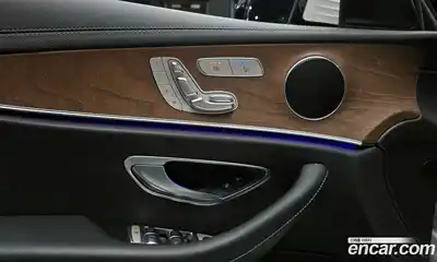 Mercedes-Benz E-Class 2021 2.0 Автомат в Москве № 161228, миниатюра 8