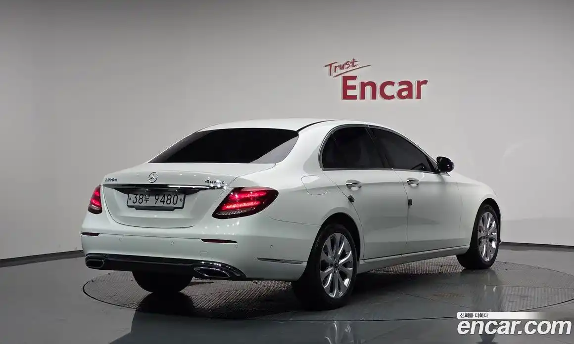 Mercedes-Benz E-Class 2019 1.9 Автомат в Москве № 161404, фото 11