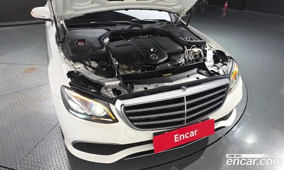 Mercedes-Benz E-Class 2019 1.9 Автомат в Москве № 161404, фото 13