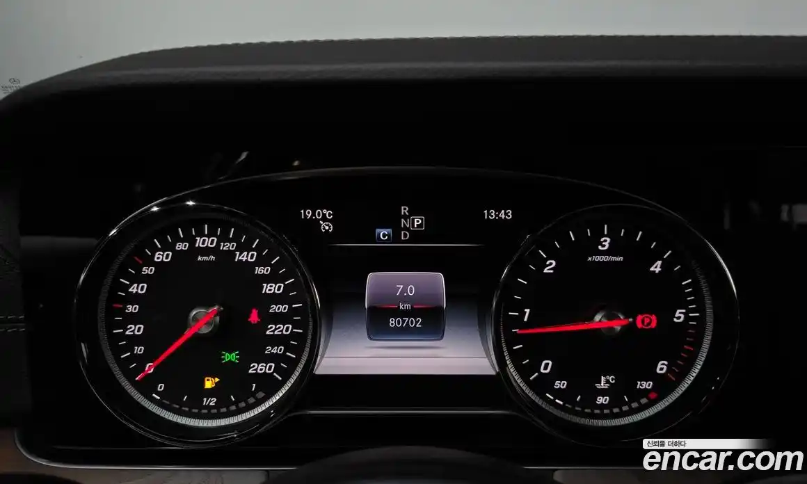 Mercedes-Benz E-Class 2019 1.9 Автомат в Москве № 161404, фото 15