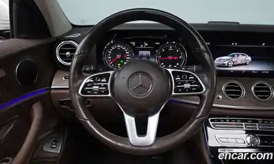 Mercedes-Benz E-Class 2019 1.9 Автомат в Москве № 161404, миниатюра 2