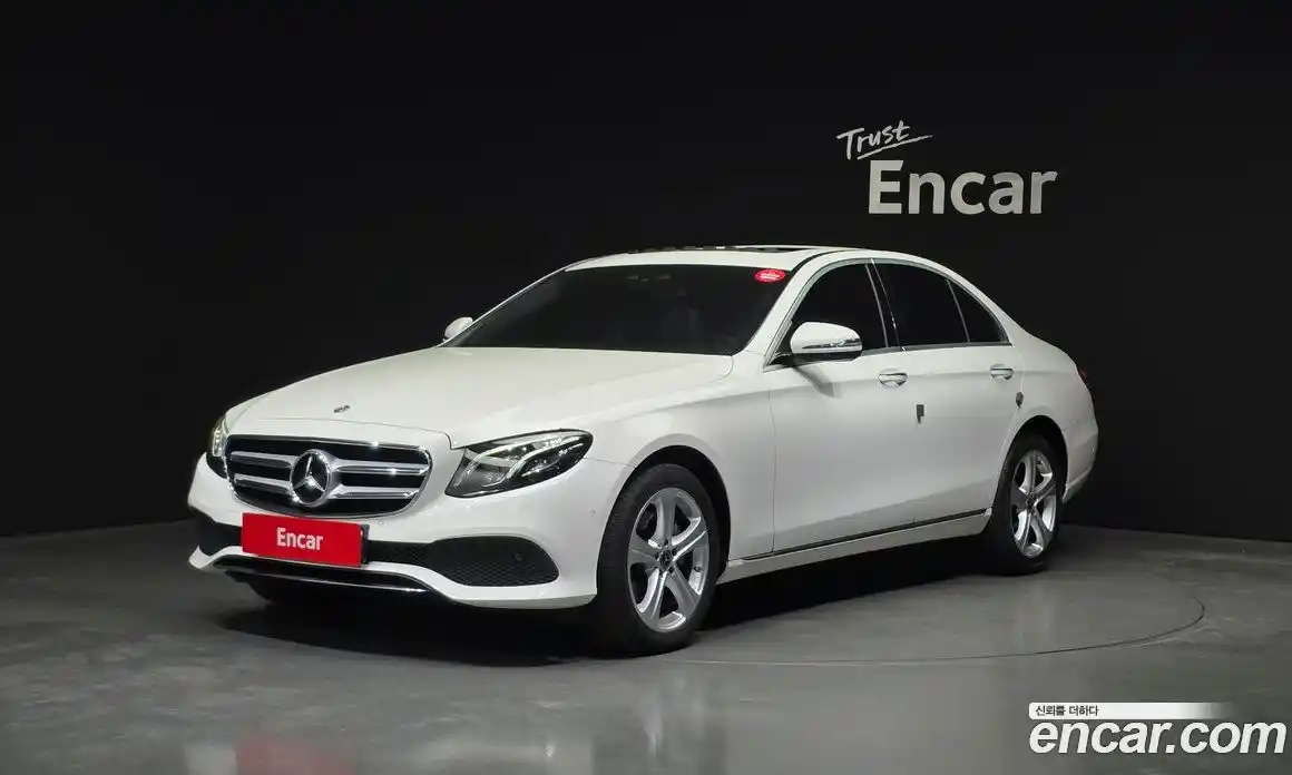 Mercedes-Benz E-Class 2018 1.9 Автомат в Москве № 161874, фото 14