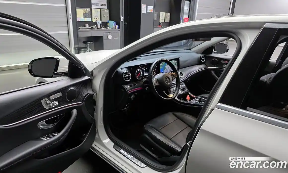 Mercedes-Benz E-Class 2018 1.9 Автомат в Москве № 161874, фото 15