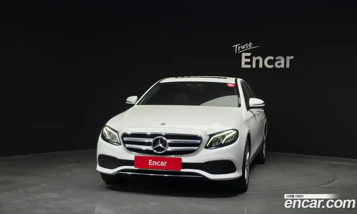 Mercedes-Benz E-Class 2018 1.9 Автомат в Москве № 161874, фото 18