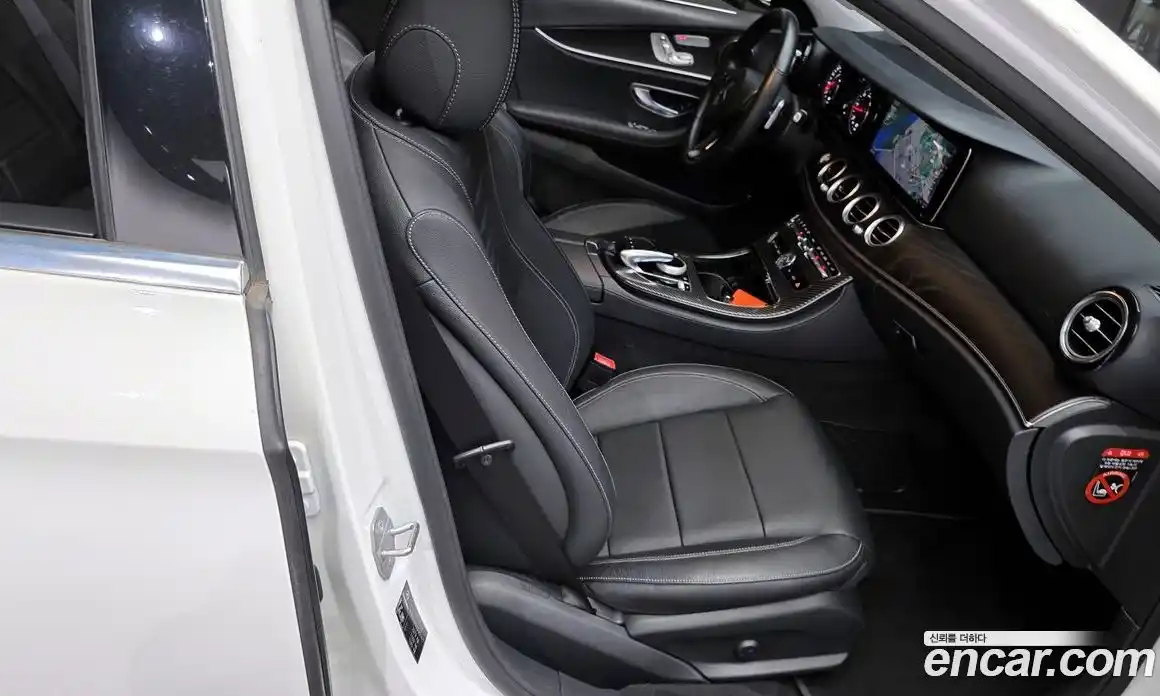 Mercedes-Benz E-Class 2018 1.9 Автомат в Москве № 161874, фото 5