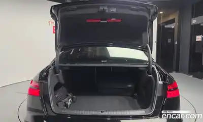 Audi A6 2025 2.0 Автомат в Москве № 162266, миниатюра 2