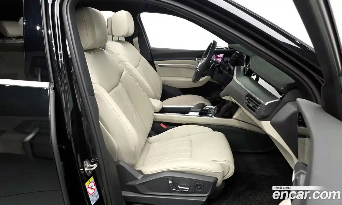 Audi e-tron 2023 0.2 Автомат в Москве № 162422, фото 1