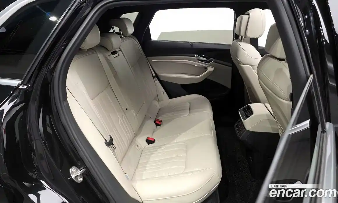 Audi e-tron 2023 0.2 Автомат в Москве № 162422, фото 18