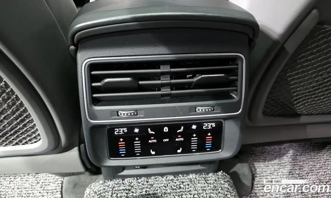 Audi Q8 2021 3.0 Автомат в Москве № 163895, фото 17