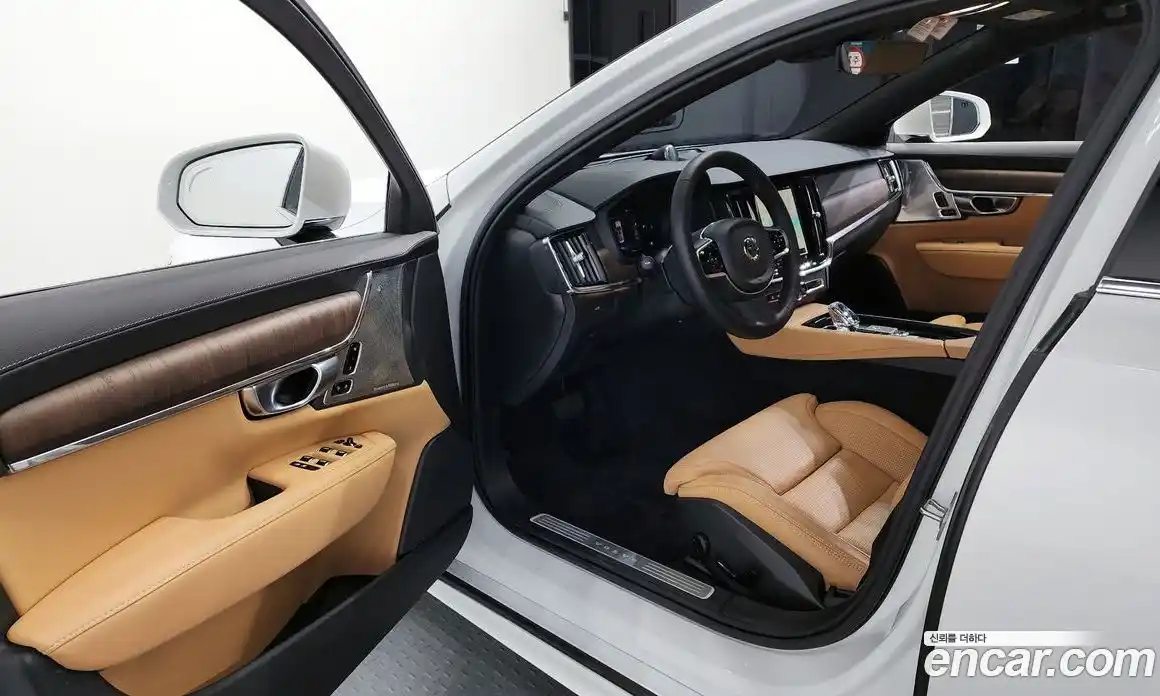 Volvo S90 2024 2.0 Автомат в Москве № 164155, фото 13