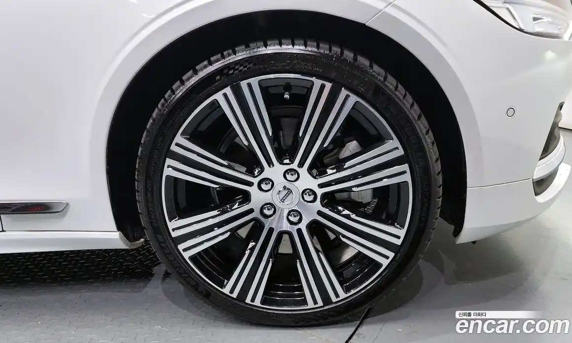 Volvo S90 2024 2.0 Автомат в Москве № 164155, фото 4