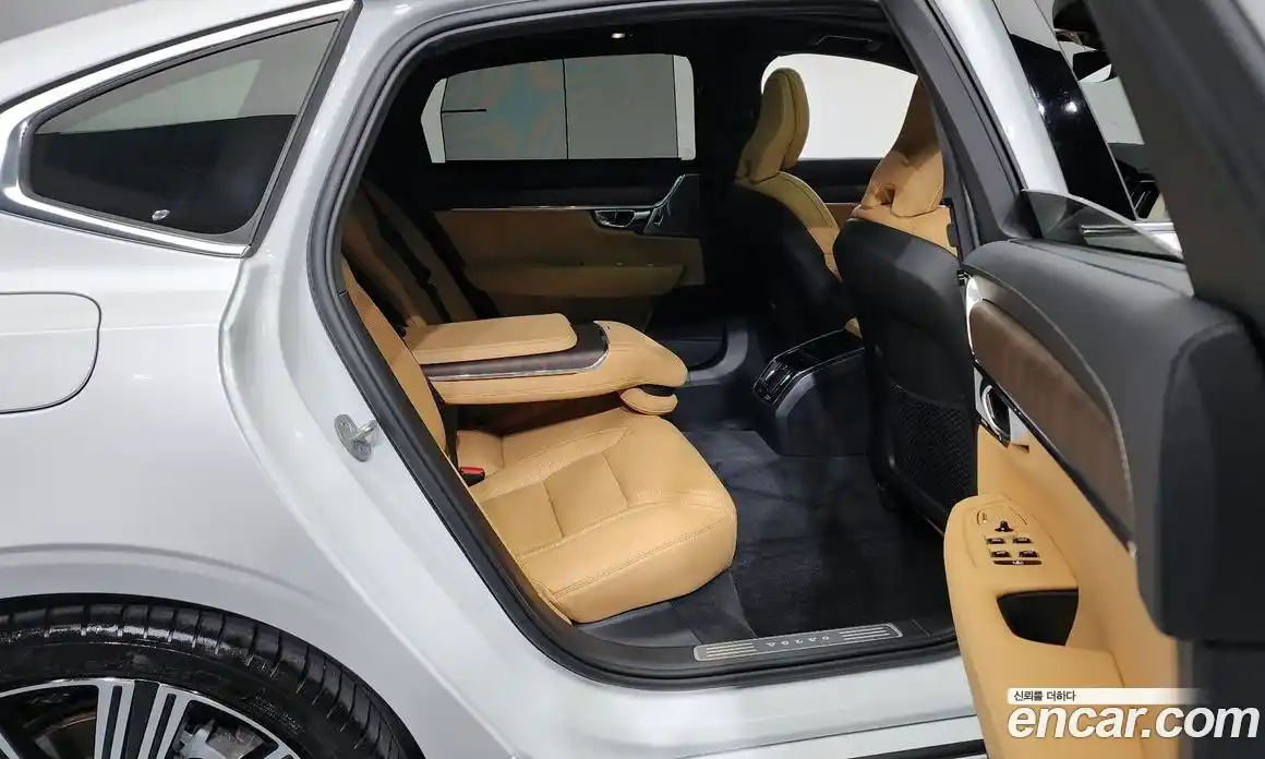 Volvo S90 2024 2.0 Автомат в Москве № 164155, фото 8