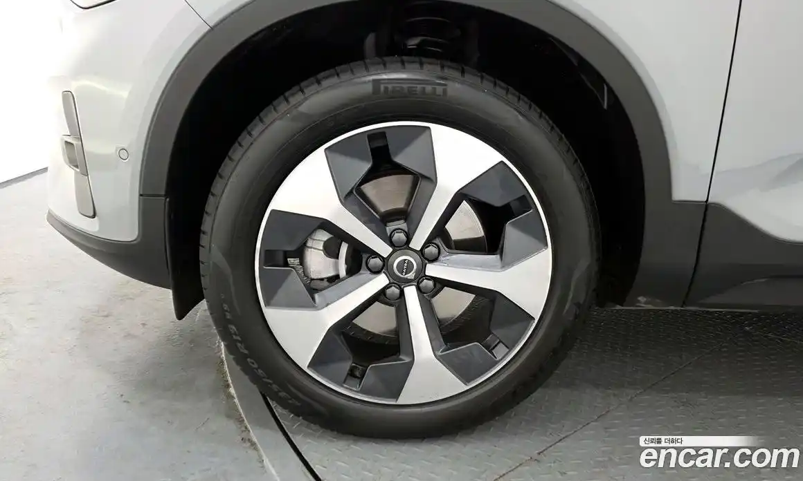 Volvo XC40 2025 2.0 Автомат в Москве № 164256, фото 13