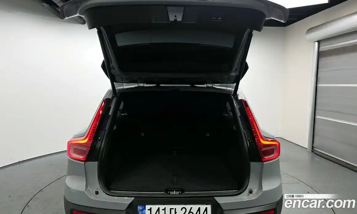 Volvo XC40 2025 2.0 Автомат в Москве № 164256, фото 18