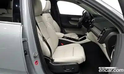 Volvo XC40 2025 2.0 Автомат в Москве № 164256, миниатюра 3