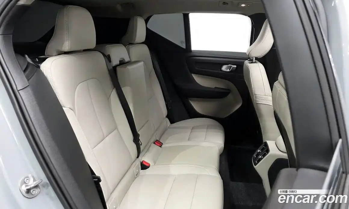 Volvo XC40 2025 2.0 Автомат в Москве № 164256, фото 4