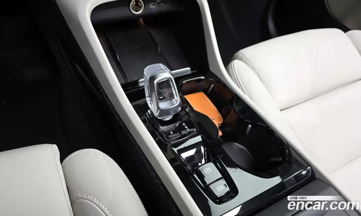 Volvo XC40 2025 2.0 Автомат в Москве № 164256, фото 8