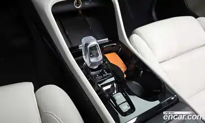 Volvo XC40 2025 2.0 Автомат в Москве № 164256, миниатюра 8