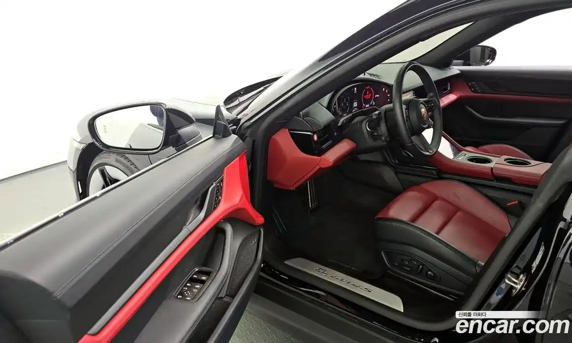 Porsche Taycan 2025 0.1 Автомат в Москве № 164987, фото 15