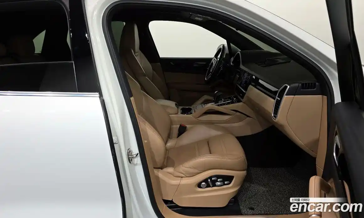 Porsche Cayenne 2020 3.0 Автомат в Москве № 165506, фото 19