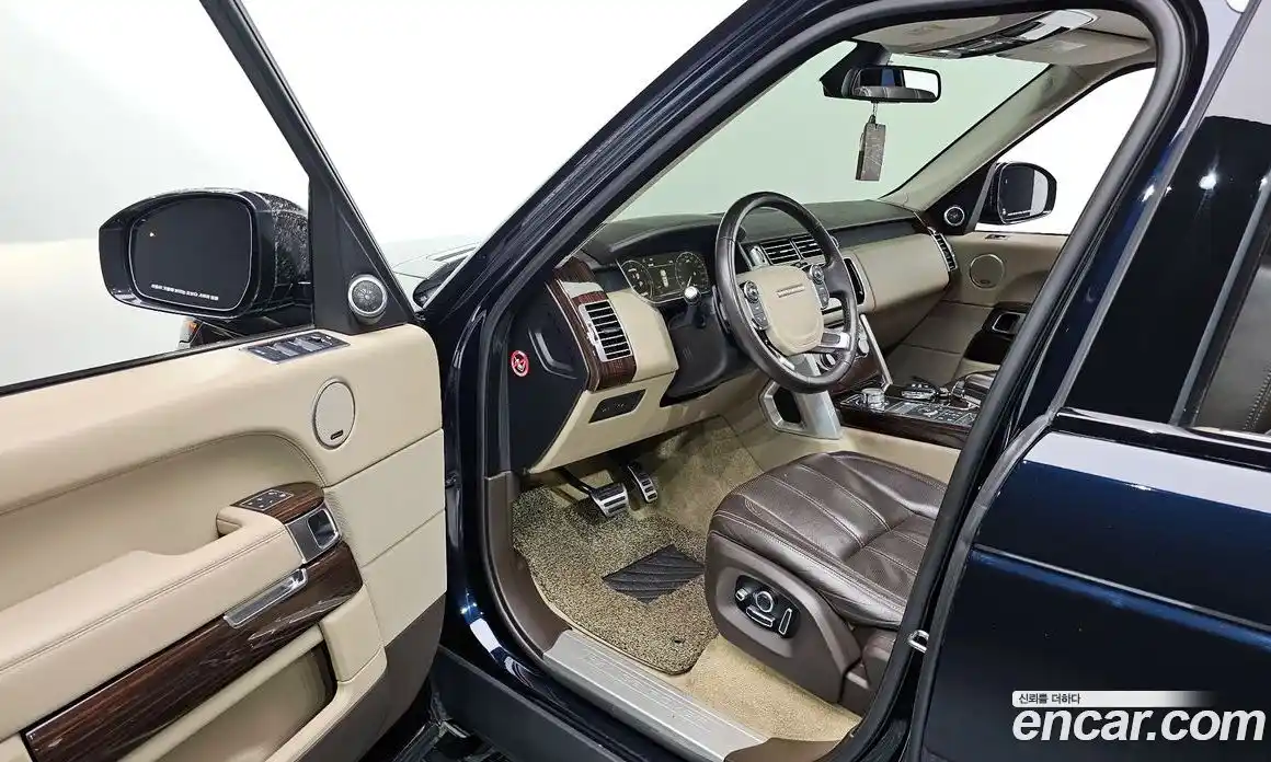 Land Rover Range-Rover 2016 4.4 Автомат в Москве № 166518, фото 13