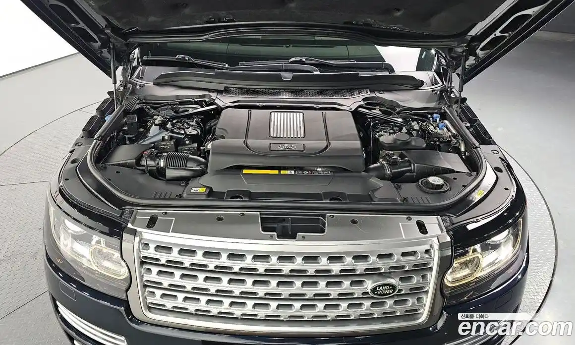 Land Rover Range-Rover 2016 4.4 Автомат в Москве № 166518, фото 19