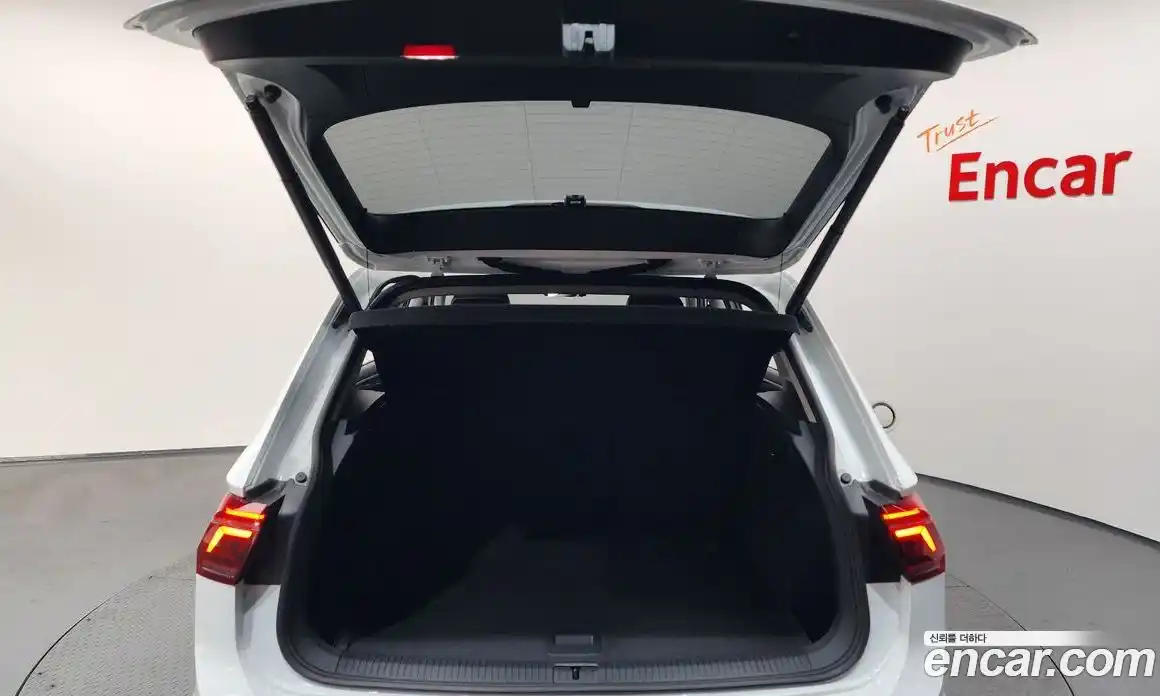 Volkswagen Tiguan 2024 2.0 Автомат в Москве № 168409, фото 6