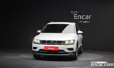 Volkswagen Tiguan 2020 2.0 Автомат в Москве № 168780, миниатюра 3
