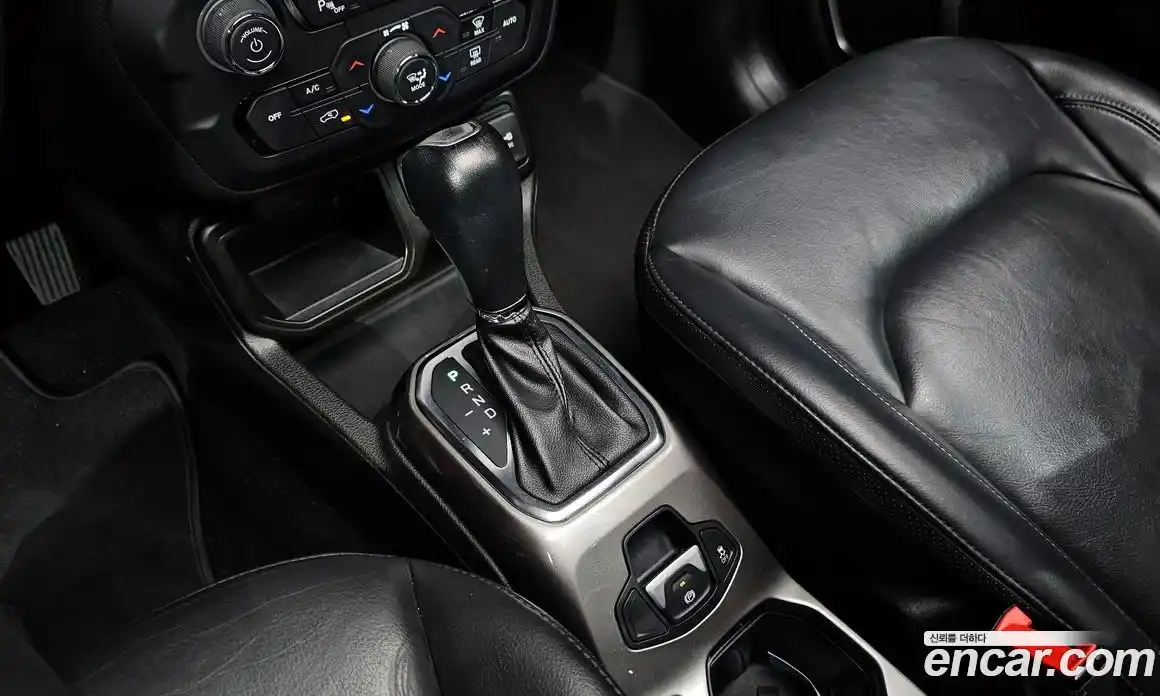 Jeep Renegade 2021 2.4 Автомат в Москве № 169742, фото 12