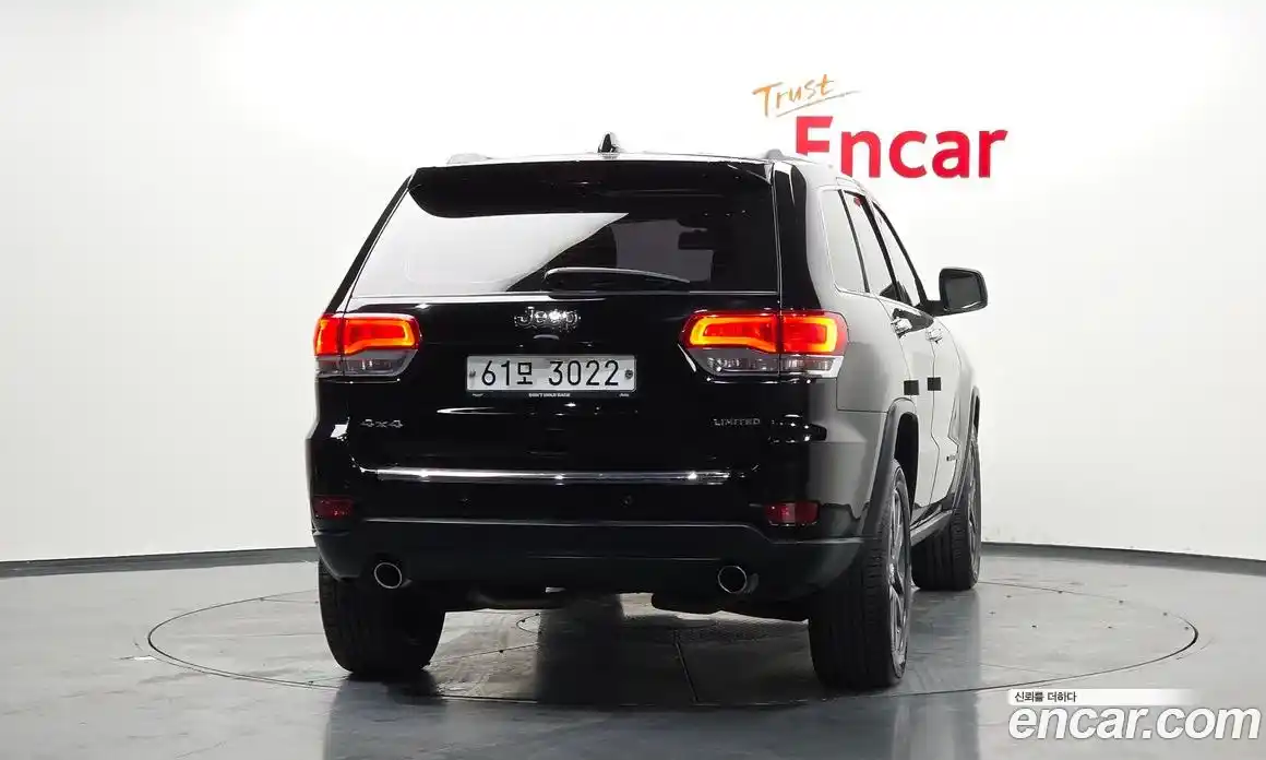 Jeep Cherokee 2018 3.6 Автомат в Москве № 169785, фото 14