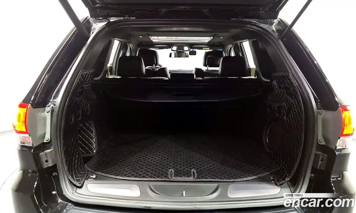 Jeep Cherokee 2018 3.6 Автомат в Москве № 169785, фото 10