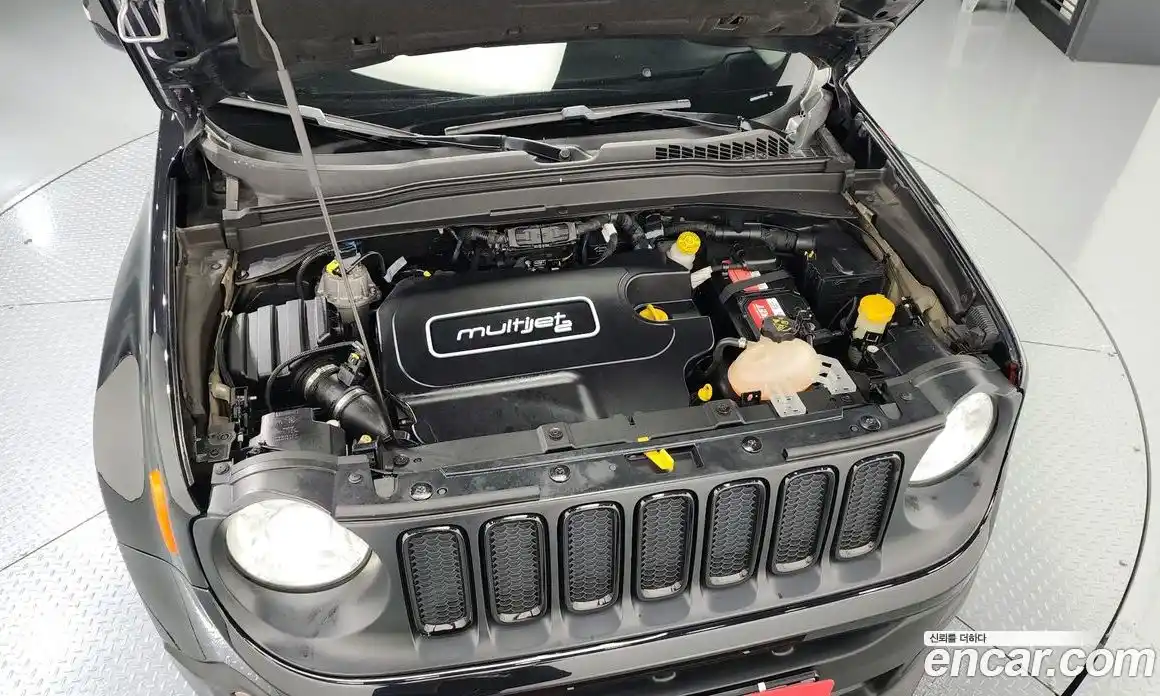 Jeep Renegade 2017 2.0 Автомат в Москве № 169851, фото 11