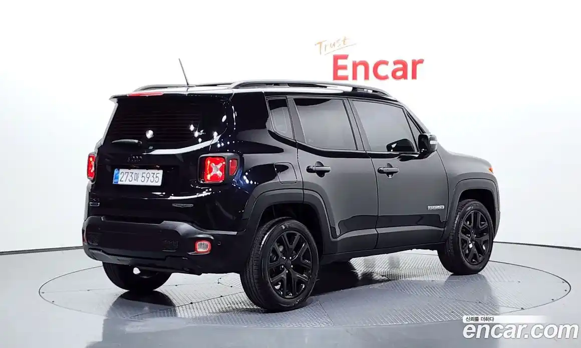 Jeep Renegade 2017 2.0 Автомат в Москве № 169851, фото 10